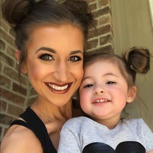 Meet your Posher, Keri